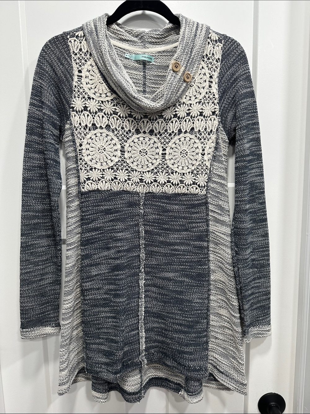 Women’s Crochet-Accent Cowl Neck Sweater Tunic - Gray & Cream - Size Medium